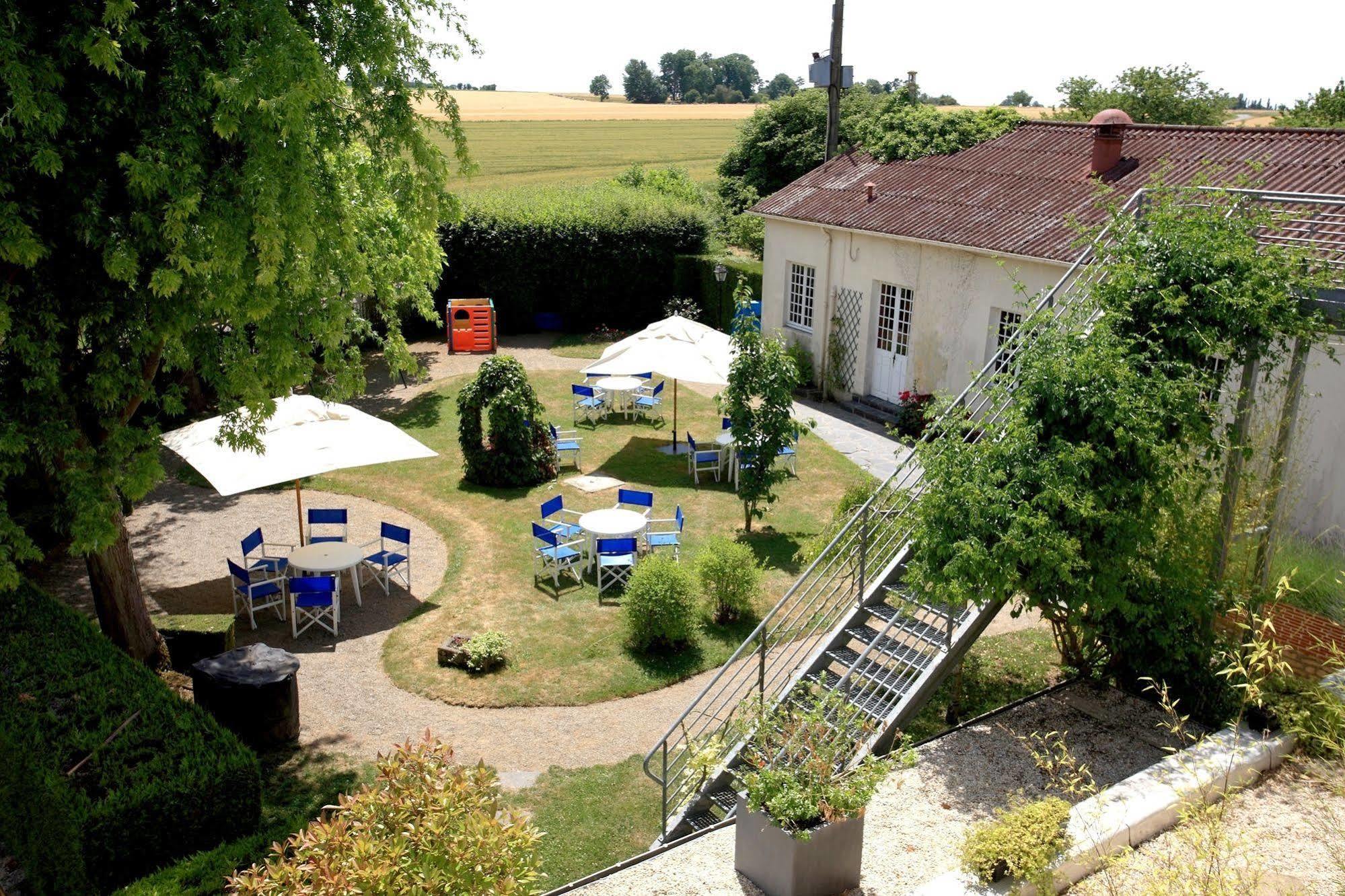 Logis Hotel Restaurant Le Faisan Dore Argentan Exteriér fotografie